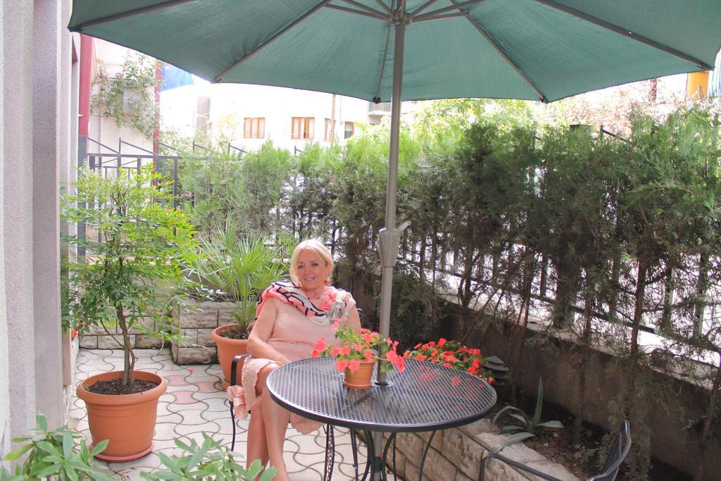 Apartment Vake Тбилиси Экстерьер фото