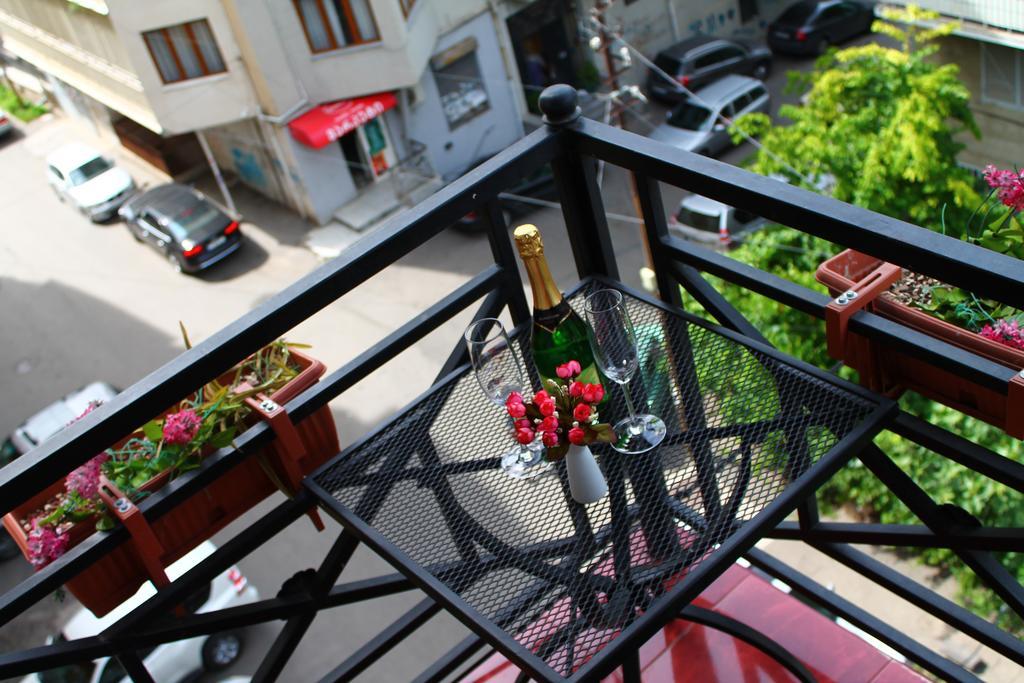 Apartment Vake Тбилиси Экстерьер фото